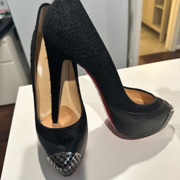 Christian Louboutin Black Platform Pumps with Silver on Toes - Picture 3 of 4